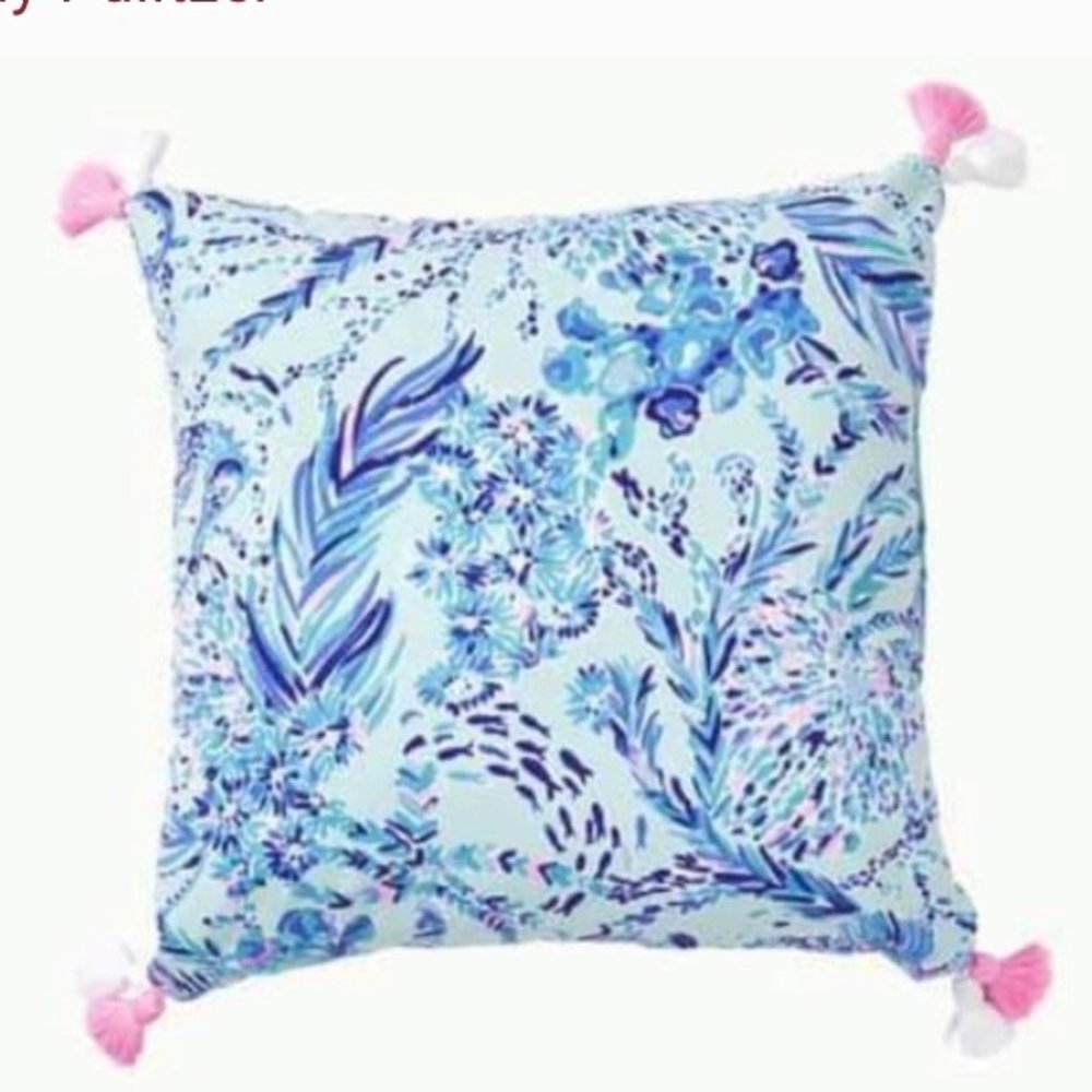 NWT Lilly Pulitzer new kids on the dock pillow